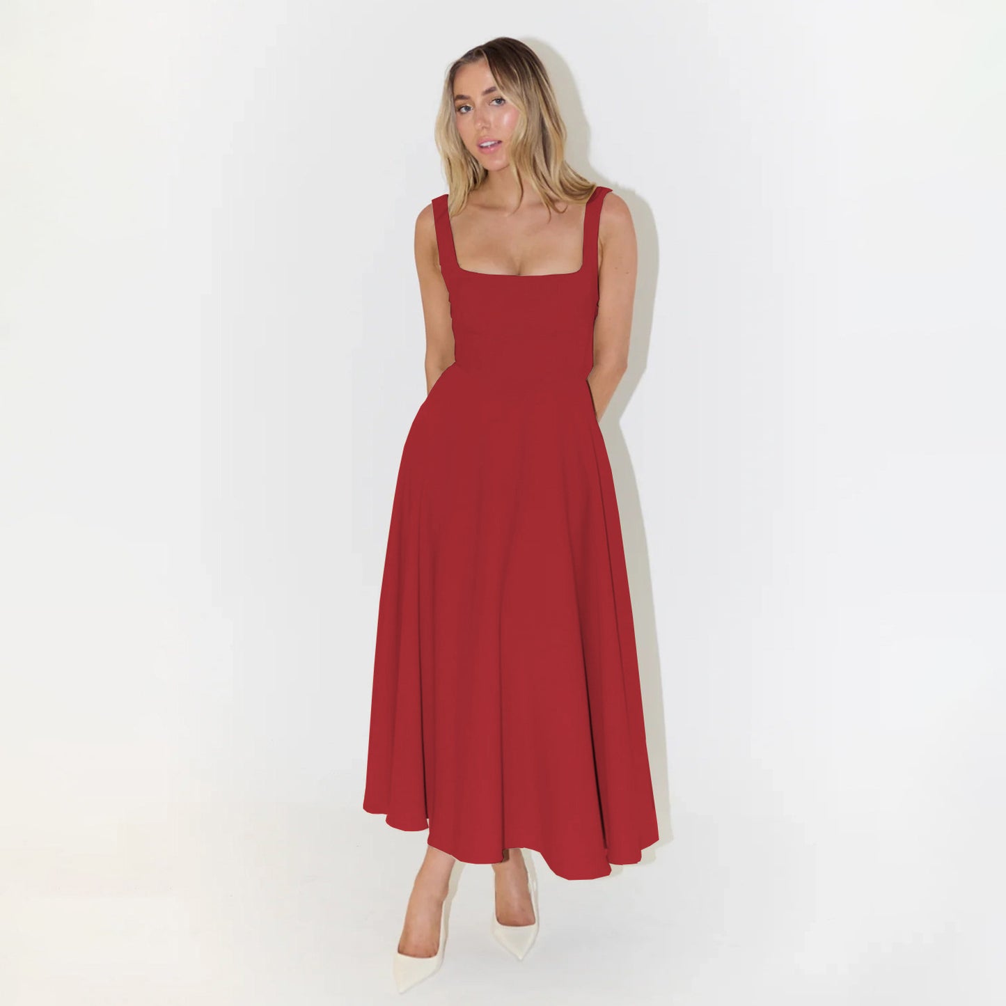 Robe col carré fluide – Élégante & légère pour l’été