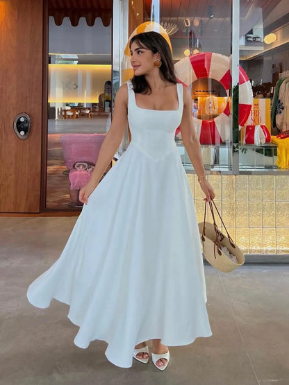 Robe col carré fluide – Élégante & légère pour l’été